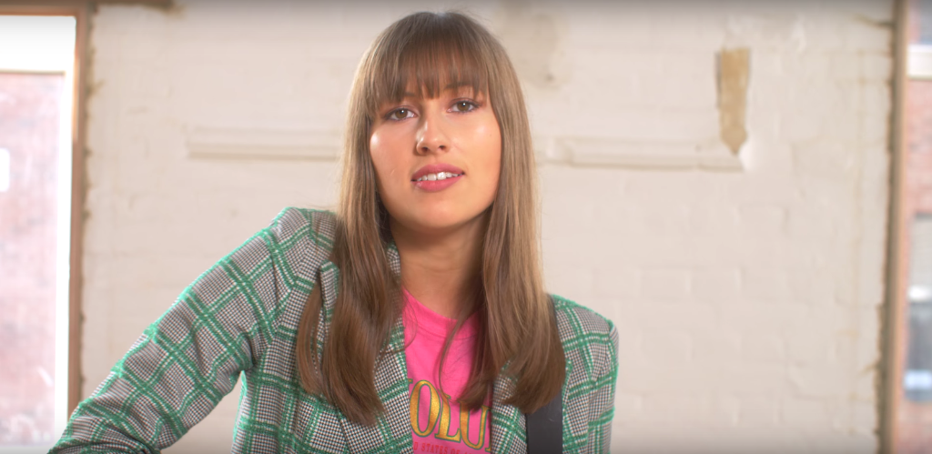 Amy Lawton releases 'Hurts Like Paradise' video