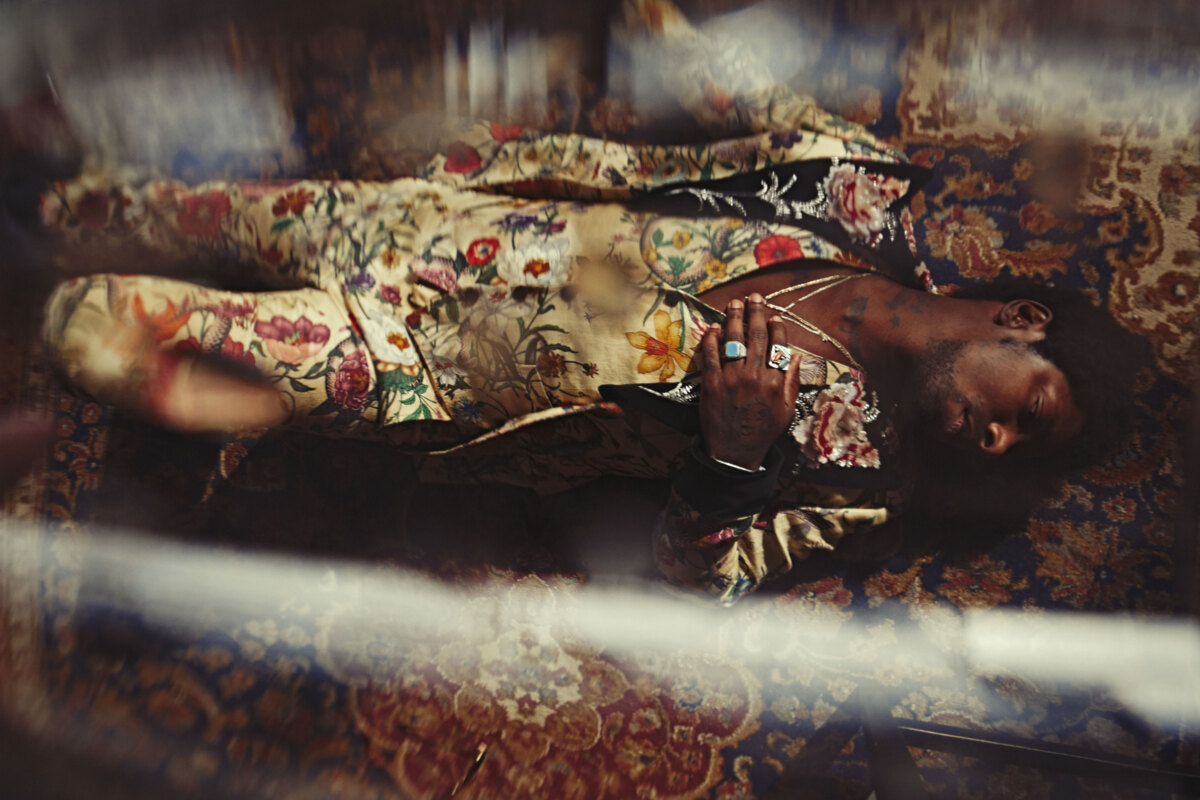 Curtis Harding NEW single 'It's Not Over' | Lenny Kravitz support @ Sportpaleis