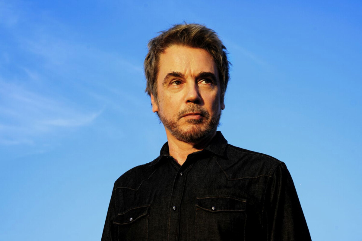 Jean-Michel Jarre celebrates his 50 years at the forefront electronic music with an extensive double album"Planet Jarre"!