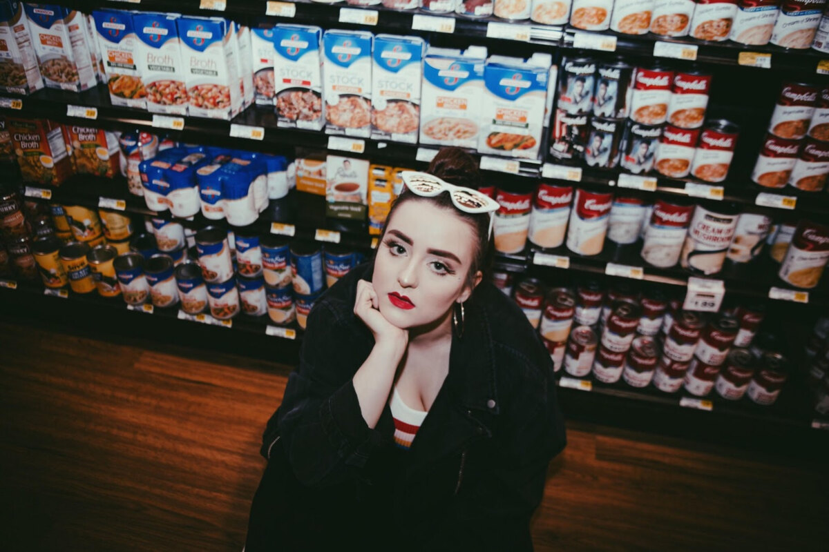 Dearly Premieres Music Video For Single "Get With You Alone"