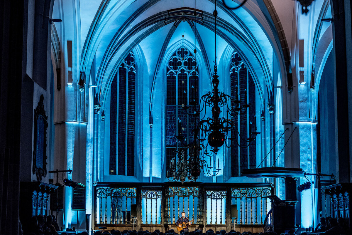 Mount Eerie kondigt nieuw livealbum (after) aan, opgenomen tijdens Le Guess Who? 2017