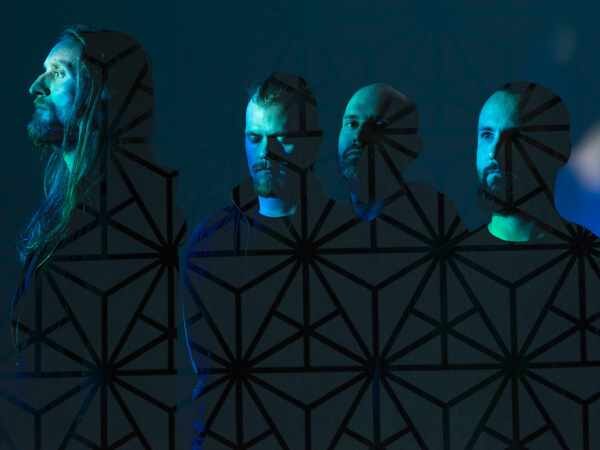 Krakow premieres new album "minus" in full