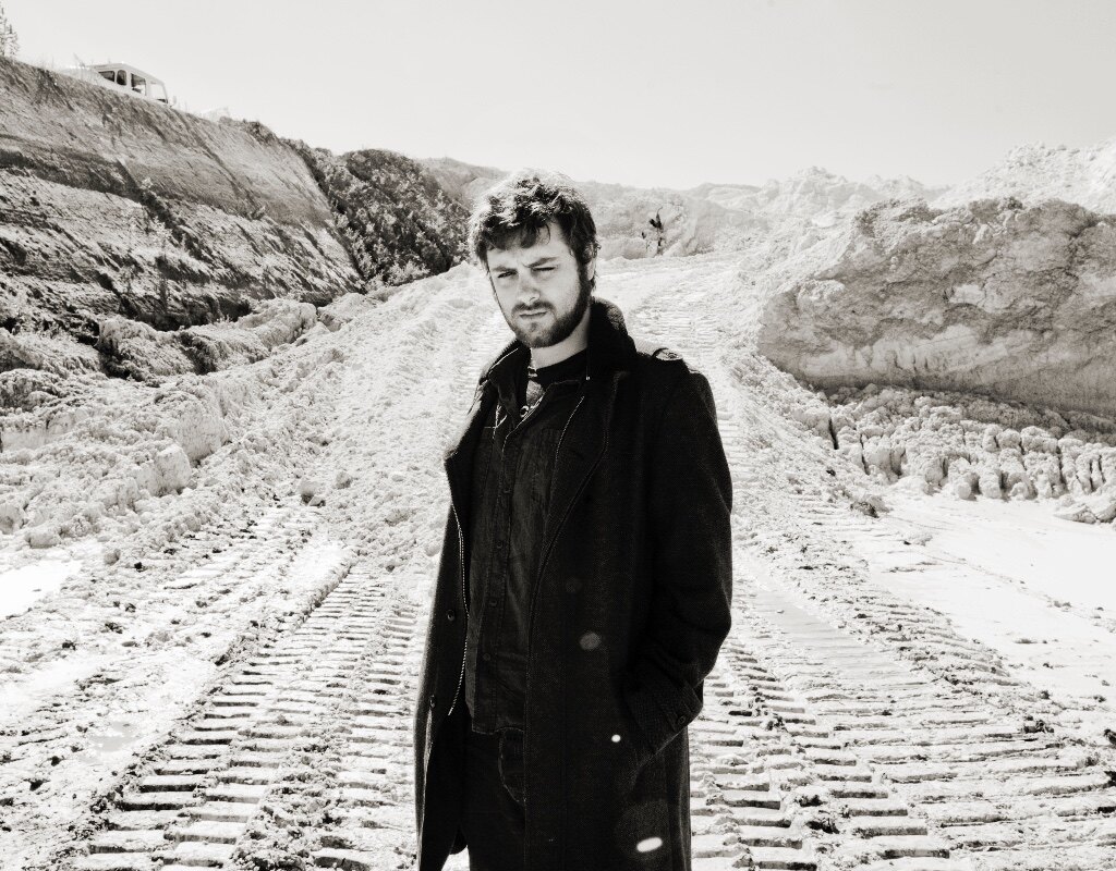 Ian Clement kondigt nieuw album aan met single 'Hardly'