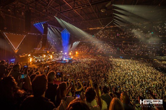 Hardwell & Metropole Orkest at a sold-out Ziggo Dome Amsterdam was a fitting final show