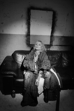 Róisín Murphy releases “The Rumble / World’s Crazy"