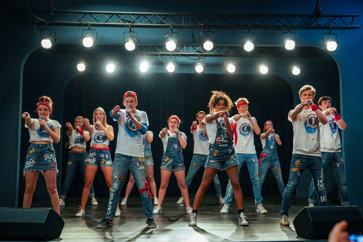 Campus 12 stelt eerste album voor