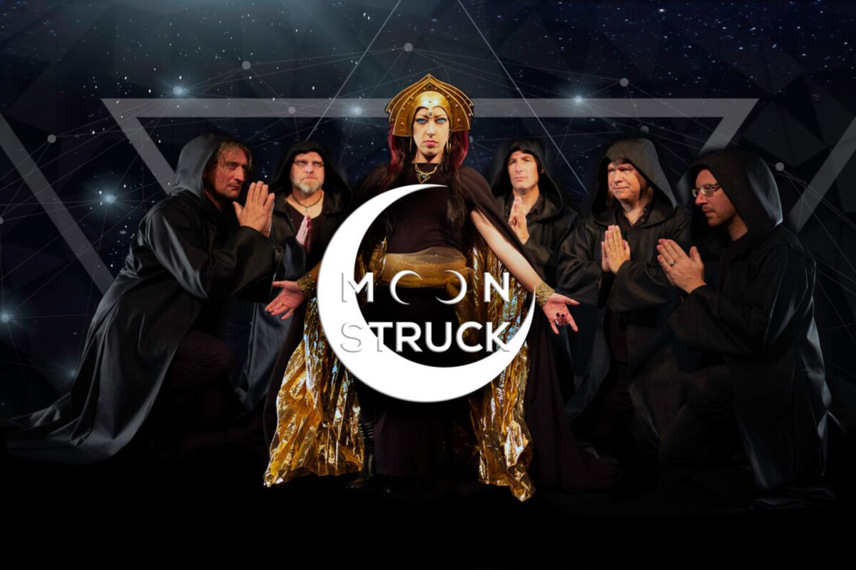 Moonstruck stelt voor Web of Deception