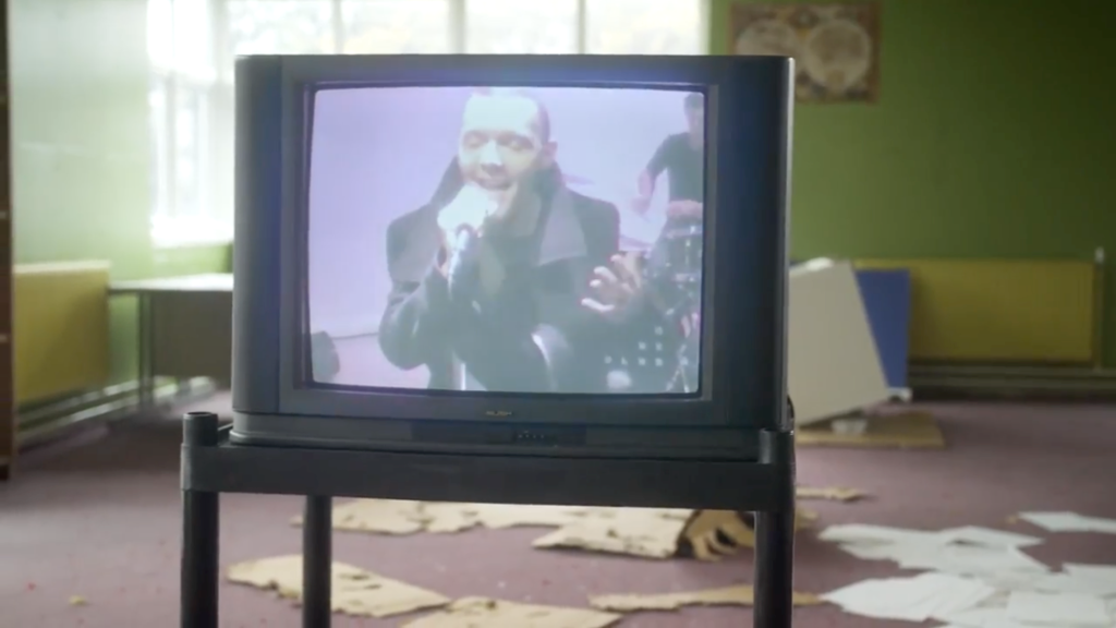 The Slow Readers Club share video for 'On The TV'