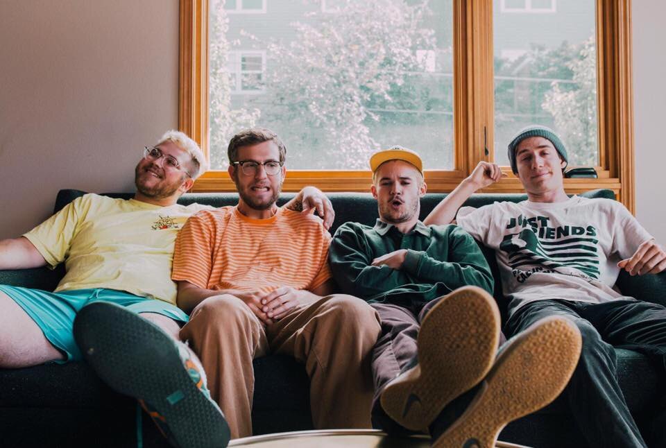 Mom Jeans - Cali DIY Indie-Punks Taking Over The World - Heading To The UK/EU This January