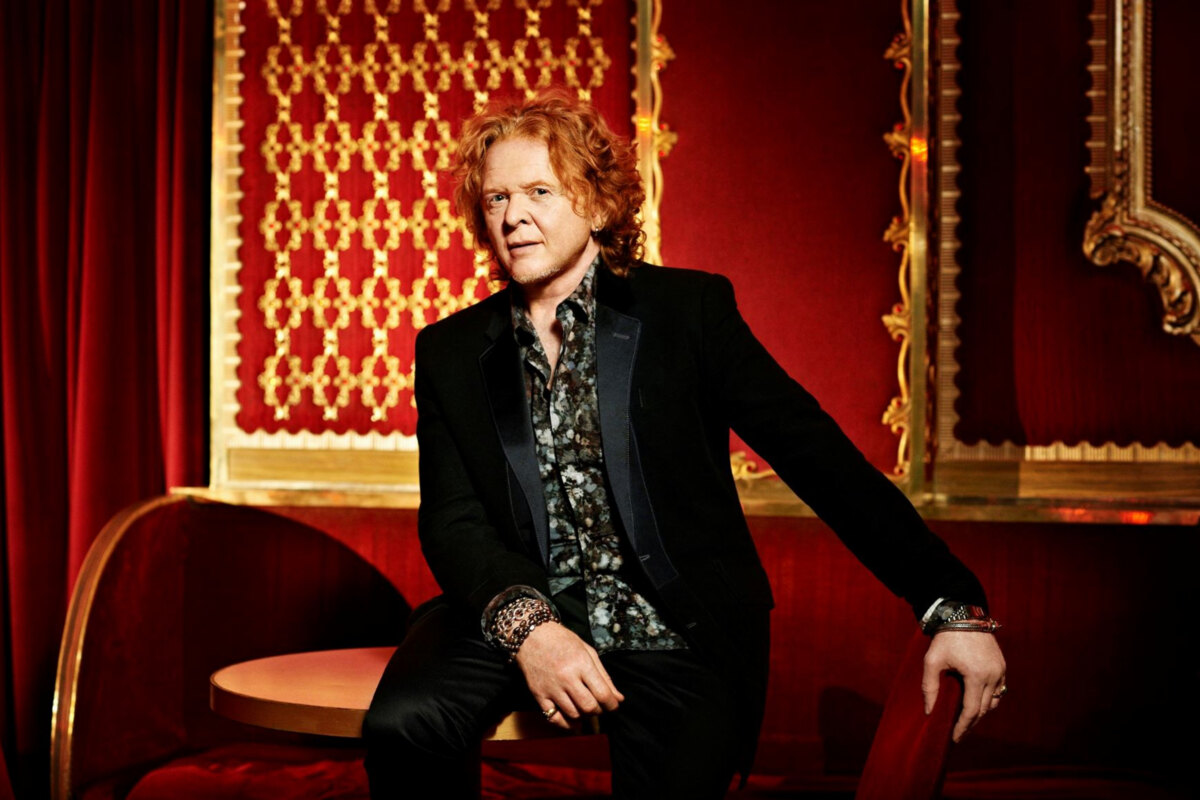 Simply Red vertelt over live in Rosso