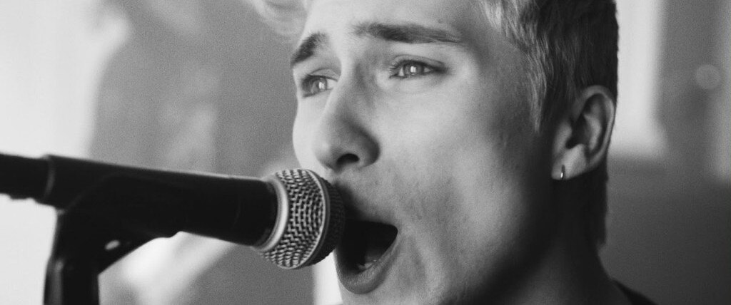 Holding Absence  release intense music video for brand new single 'Like A Shadow'