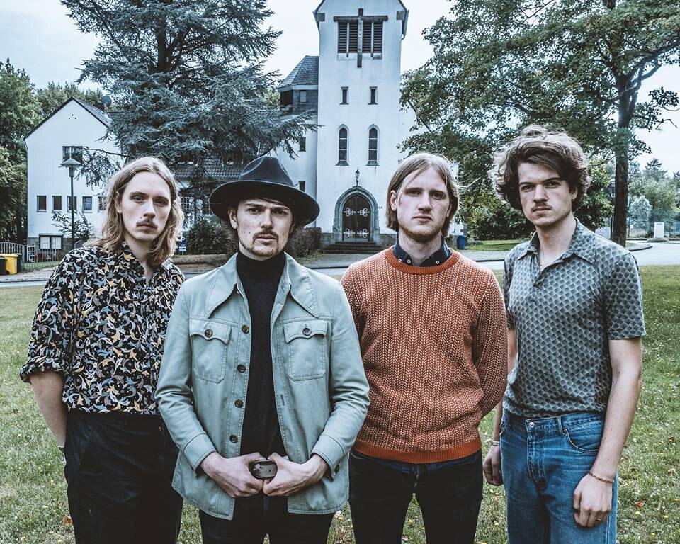 Blackberries Premieres New Album "Disturbia" in Full!