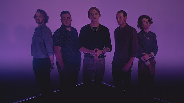 Hold Close Share New Single “Cloud9”