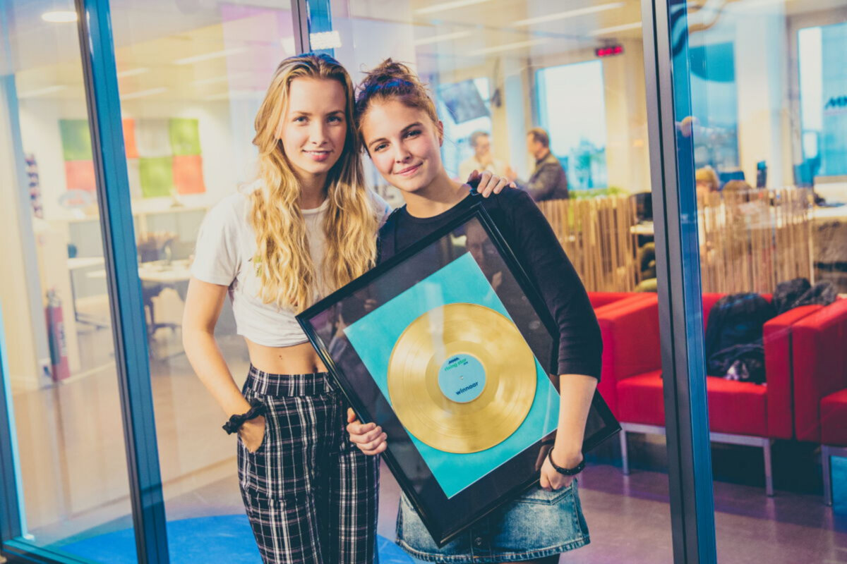 INE tekent bij TTT Artists