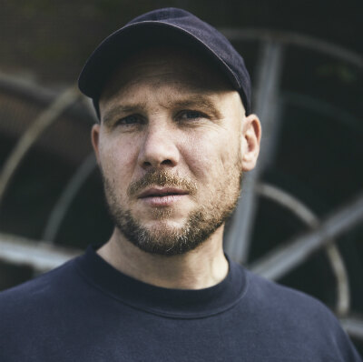 Kramer aka acteur Jeroen Perceval brengt nieuwe video uit