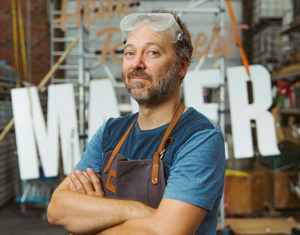 Henk Rijckaert viert make-it-yourself passie in nieuwe comedyshow MAKER én organiseert eerste Maker Faire Gent
