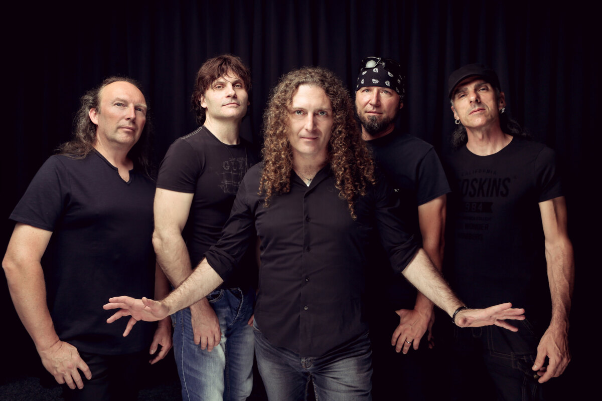 Lione  Rhapsody enter the studio to record their debut album