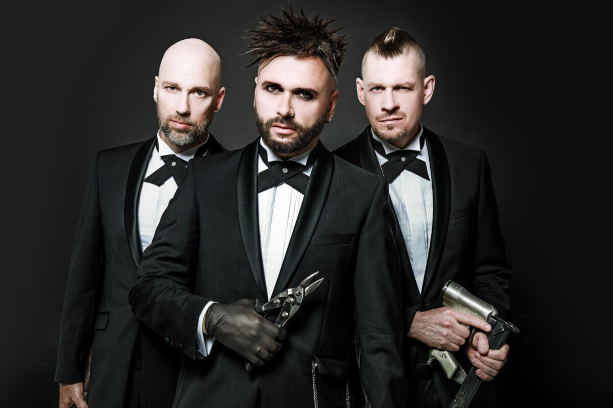 Oomph Music Video Premiere For Second Single "Tausend Mann und ein Befehl"!