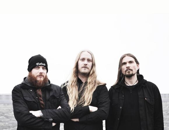 Mammoth Storm, Sings to  Argonauta Records! 