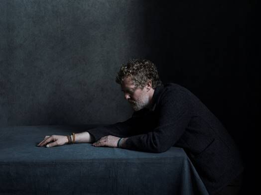 Glen Hansard releases new song 'Fool's Game' 