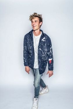 Wiz Khalifa joins GRiZ on "Find My Own Way"
