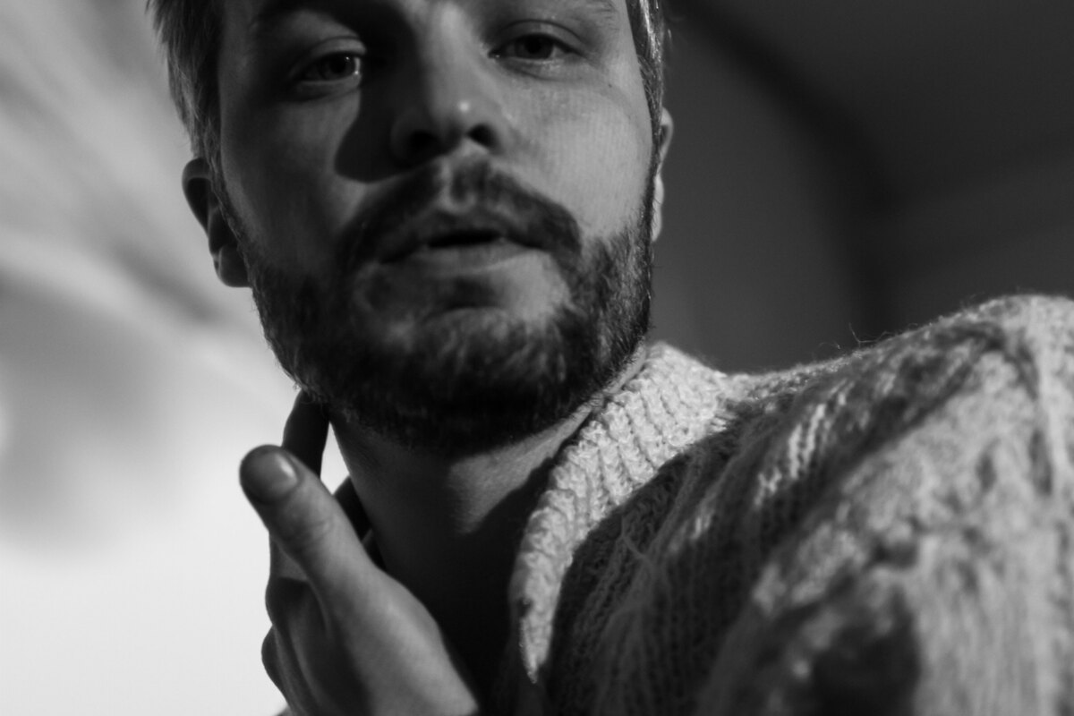 The Tallest Man On Earth  announces new album 'I LOVE YOU. IT’S A FEVER DREAM.' - Out April 19