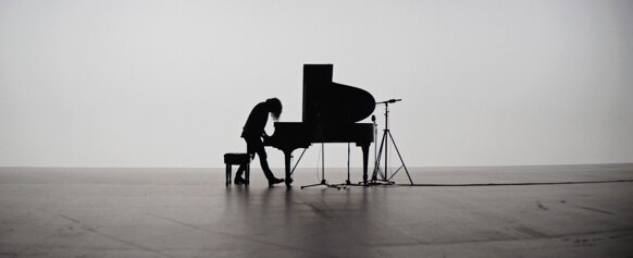 Alexandra stréliski Announces UK live dates