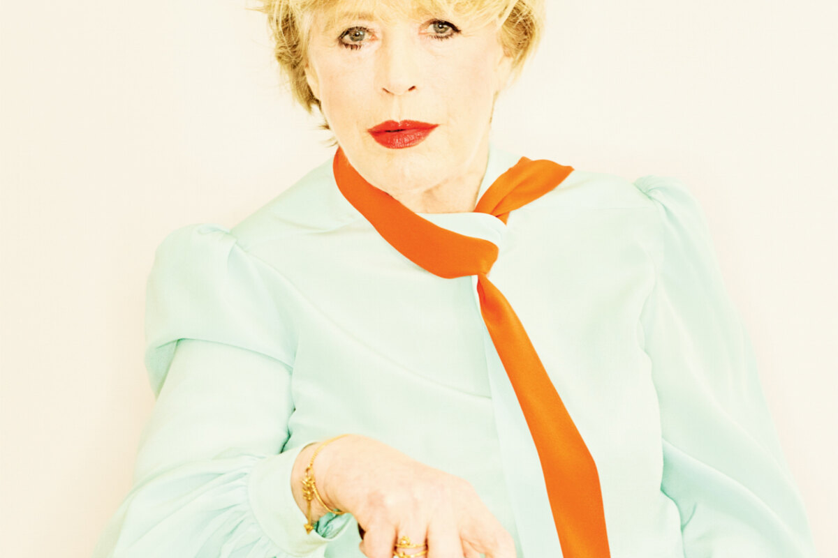 Marianne Faithfull releases video of "Born to Live"