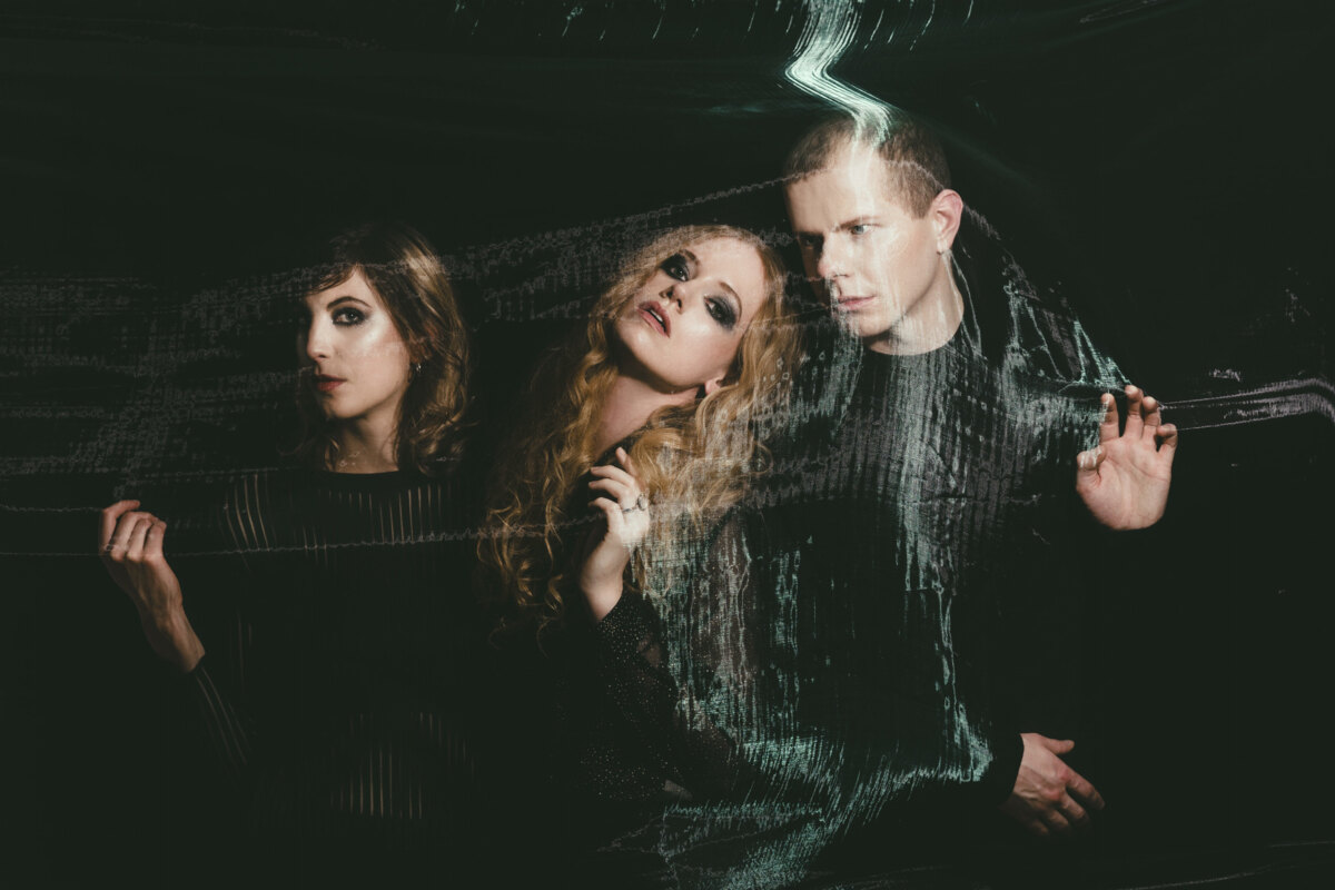 Fortress brengt nieuwe single 'Darkside' uit