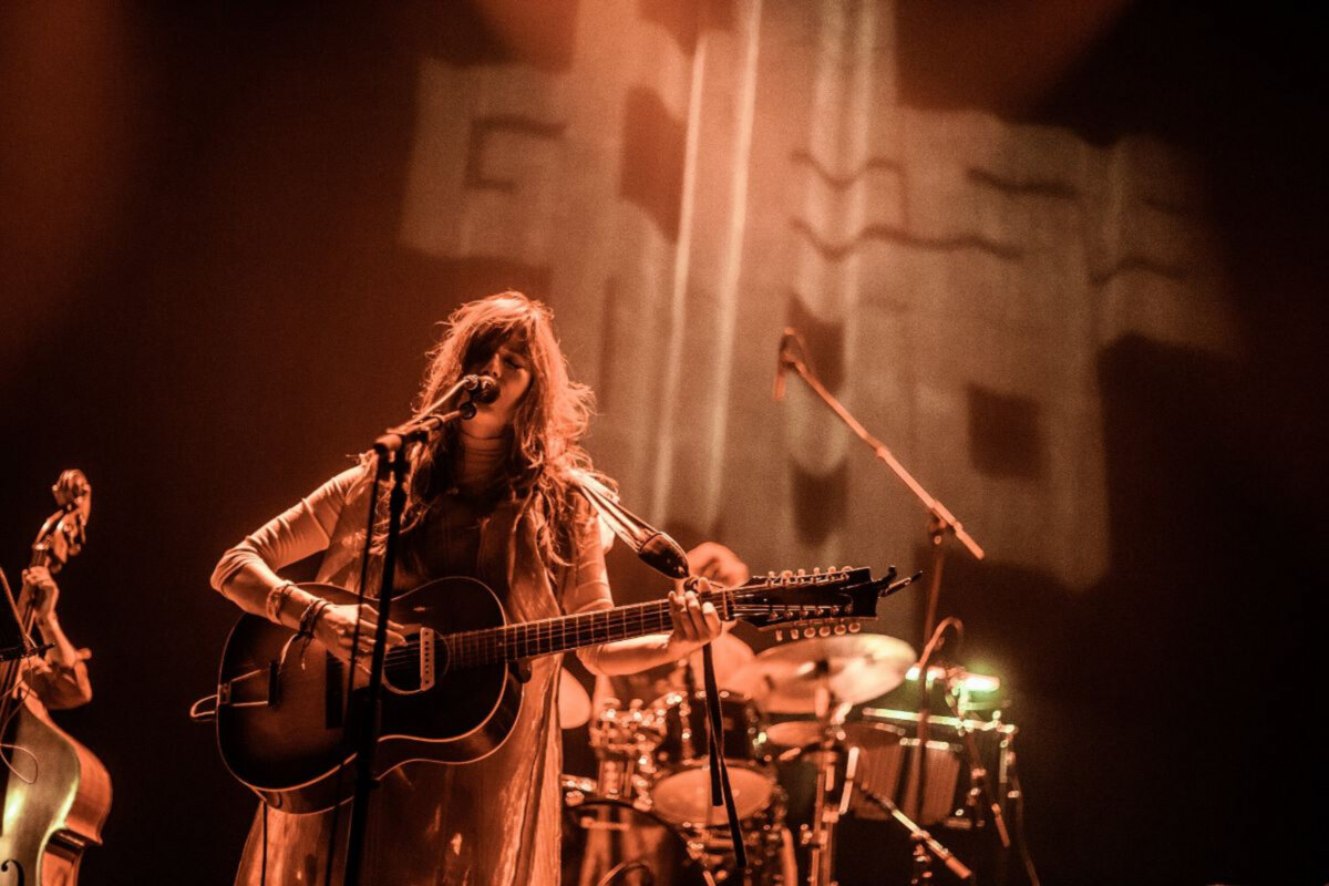Circuit des Yeux presenteert nieuw live-album, opgenomen tijdens Le Guess Who? 2018