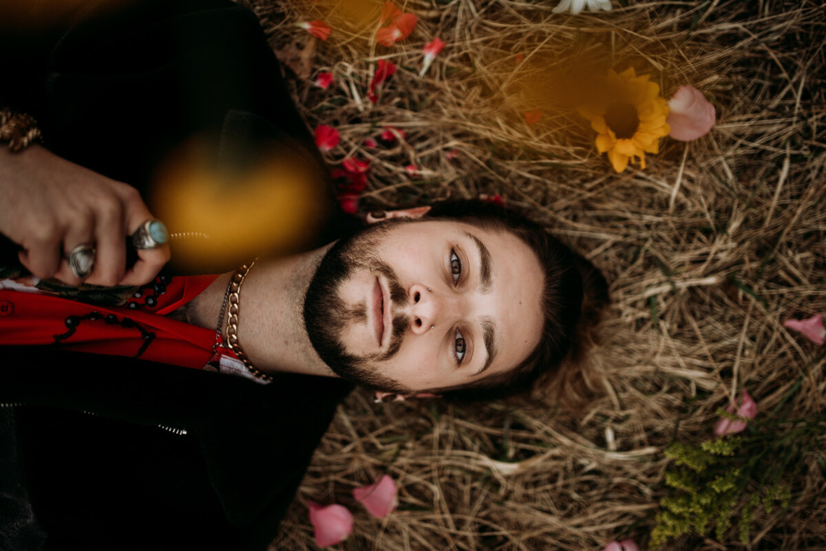 Hazel Bloom Releases New EP "Spaces Between Words on a Page"