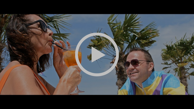 Steve Tielens gaat deze zomer ‘noar ’t strand’  en neemt mee…Wendy Van Wanten!