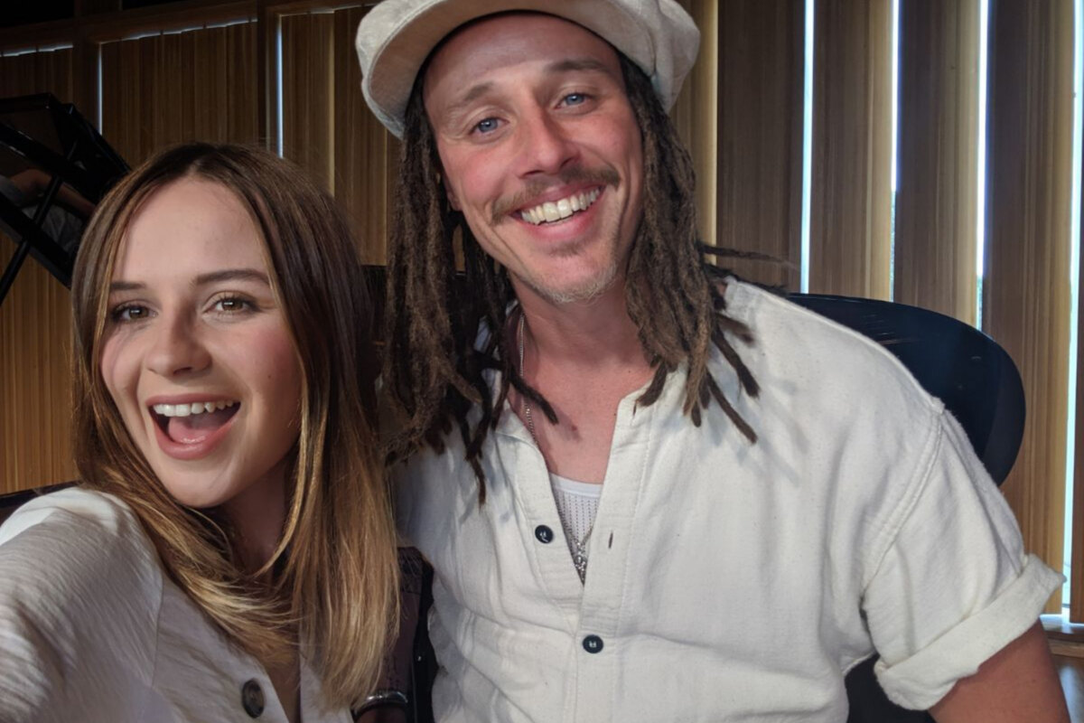 Gabrielle Aplin & JP Cooper release 'Losing Me' lyric vide