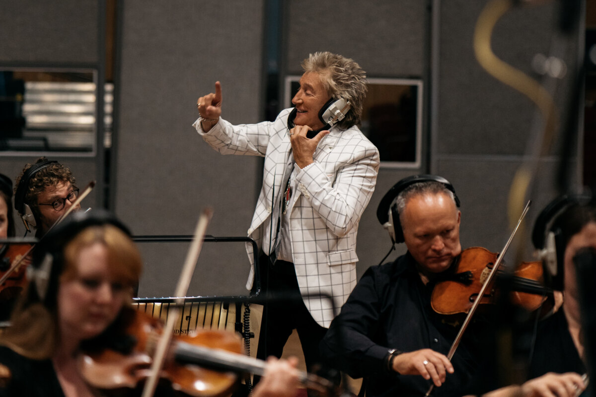 Rod Stewart viert jubileum: release met The Royal Philharmonic Orchestraa