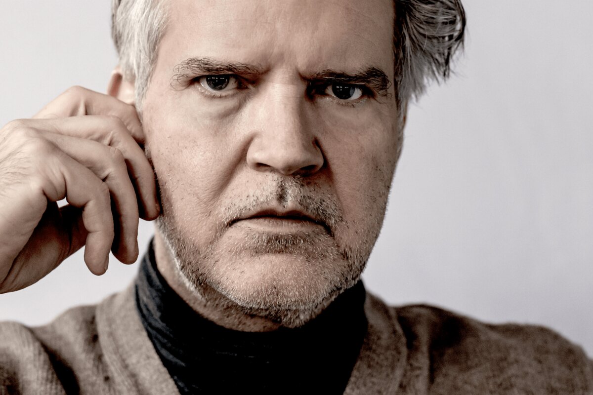 Lloyd Cole  new single "The Over Under"