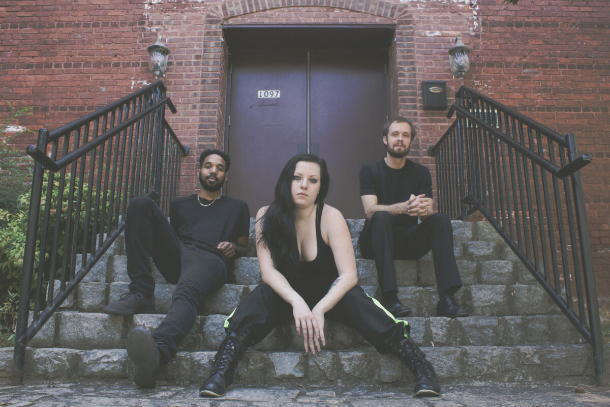 Atlanta Pop/Rock Trio Drop New Single "How Does It Feel"