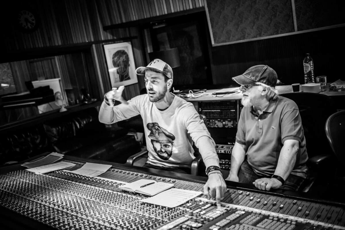 Guga interview over eerste studio-album Ongehoord