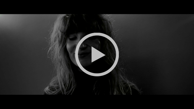 Roosbeef lost videoclip voor nieuwe single 'Menselijke Mensen' 