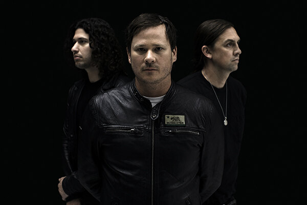 Tom DeLonge's Angels & Airwaves Release New Song "Kiss & Tell"!