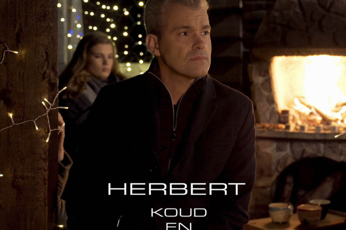 Herbert verwerkt verhaal van fan in pakkende  kerstsingle 'Koud en eenzaam'