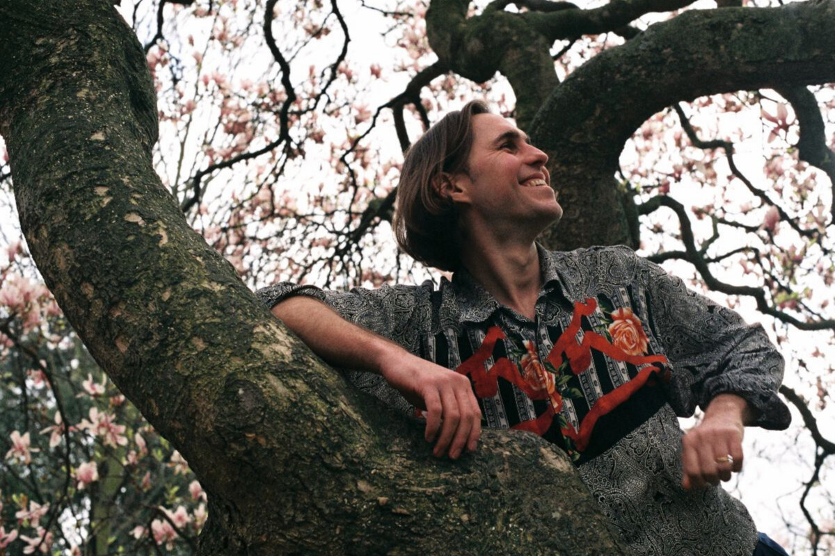 MF Tomlinson releases cosmic video for new single 'Nietzsche's Day Off'