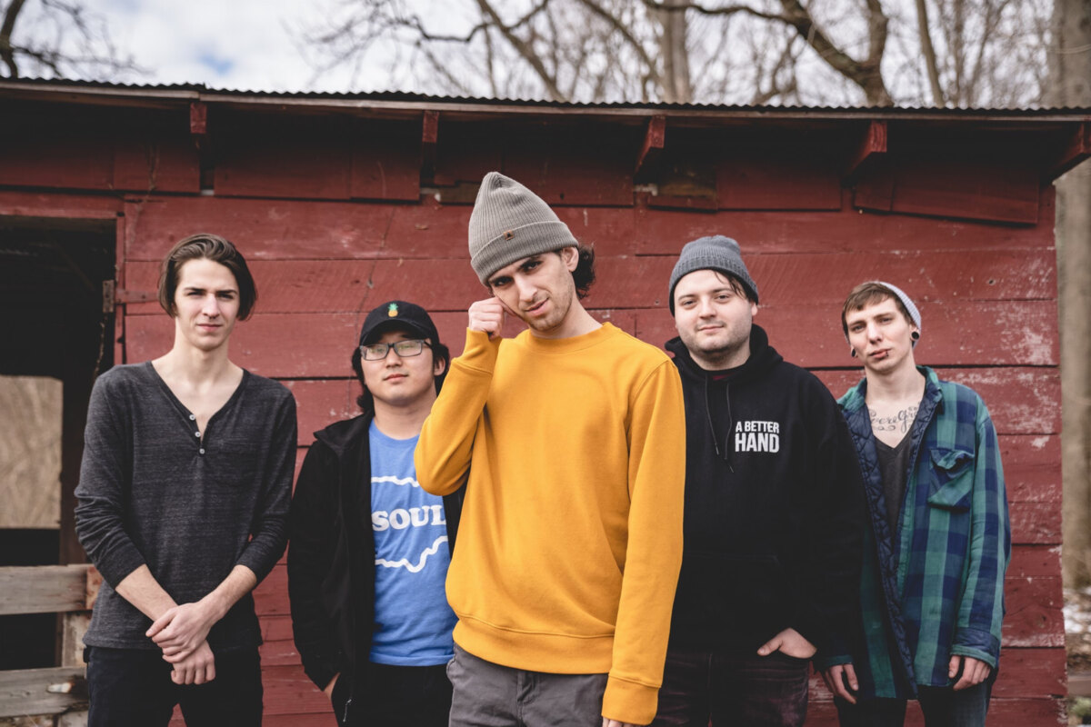 Big Smile Impress In Music Video For New Single "Oscillate"