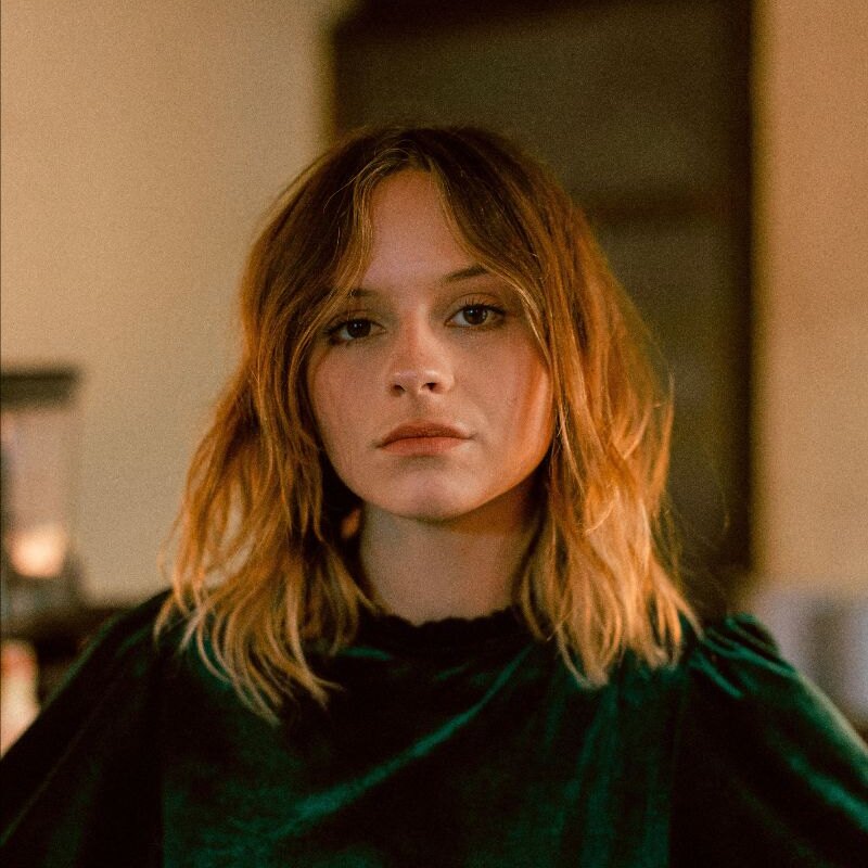 Gabrielle Aplin releases multilingual 'Like You Say You Do' lyric video