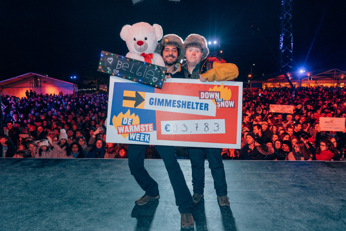 Down the snow: hartverwarmende ontvangst voor Dieter Coppens en Kevin in Kortrijk