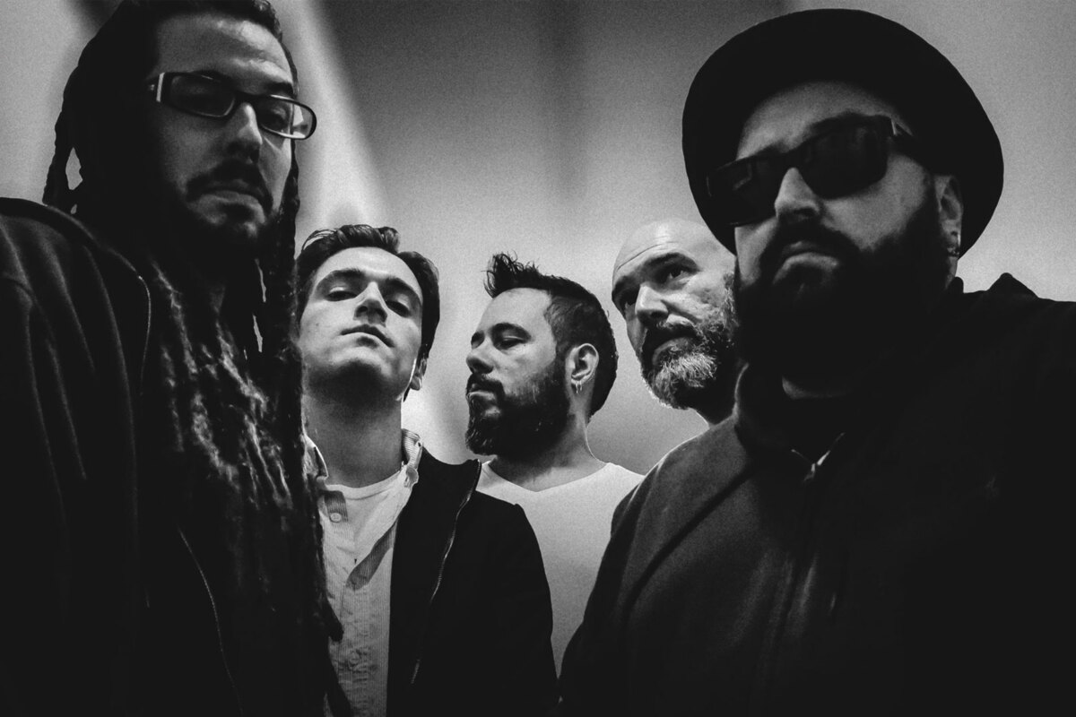  Vella have just shared the video for “Mannequin”, the first single to be taken off from the band's debut album “COMA”