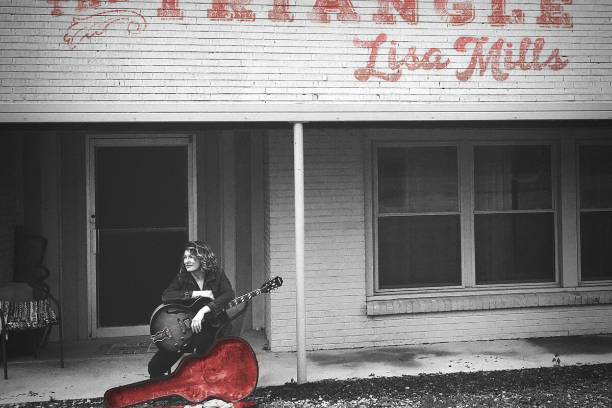 Lisa Mills debut single 'Greenwood, Mississippi' from upcoming album 'The Triangle', out March 13