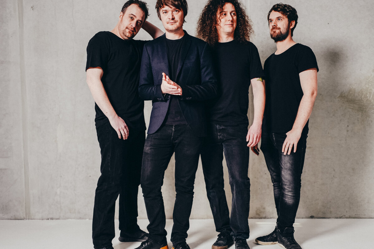 Madsen are back with their brand new single 'Die Letzten', as well as with their most elaborate, emotional and energetic live album including a live DVD