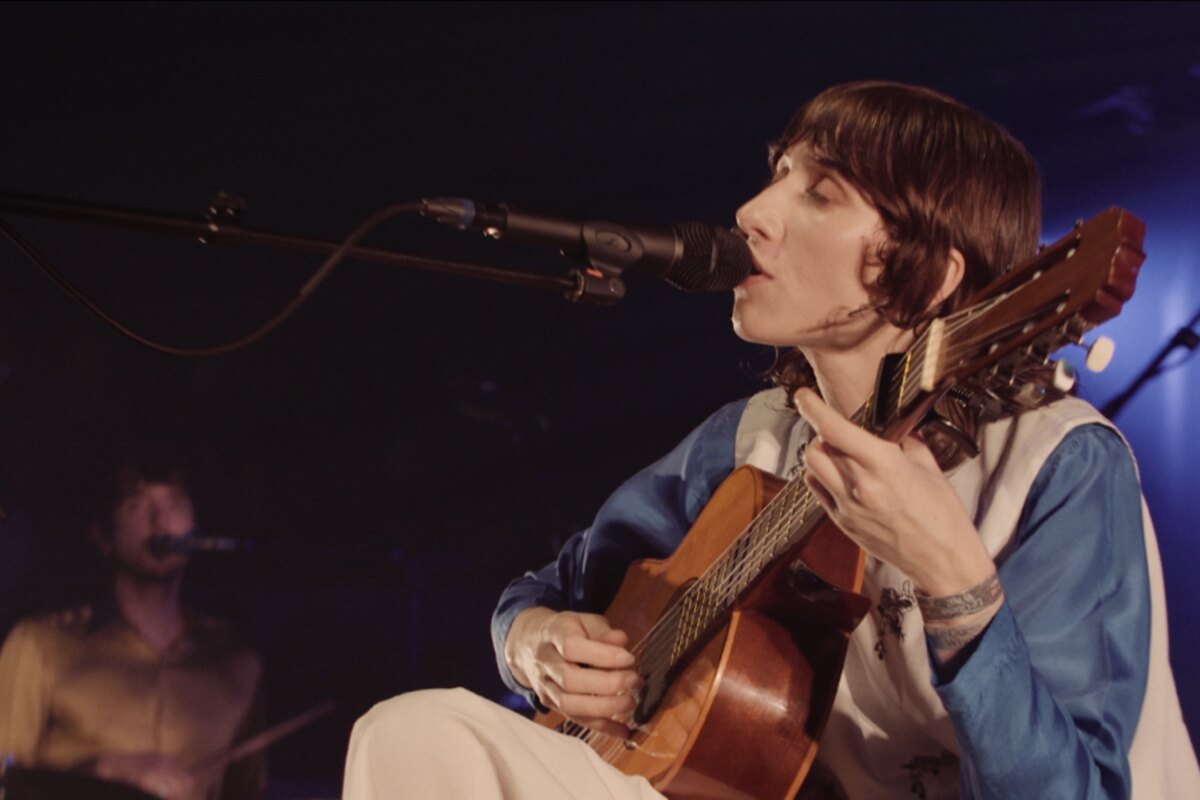 Aldous Harding live op Le Guess Who? 2019