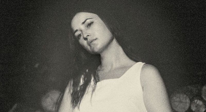 Folk musician Jess Williamson to release new studio album Sorceress