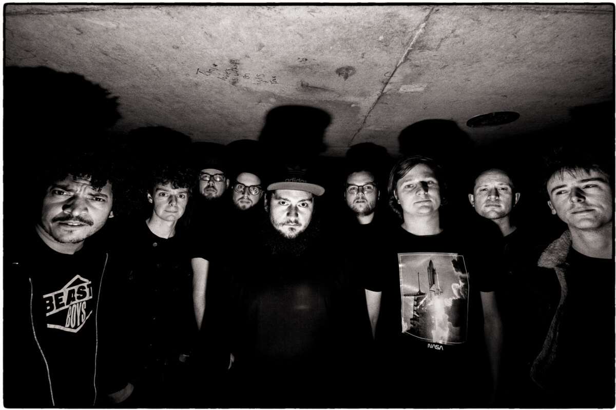 Broken Brass slaat nieuwe weg in met zanger als frontman